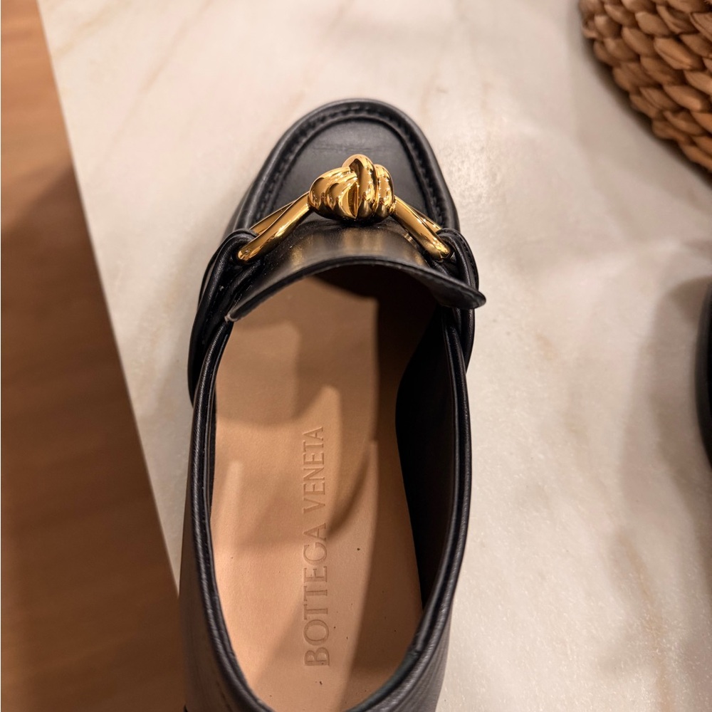 Bottega Veneta Astaire Black Supple Leather Loafer - Picture 3 of 6